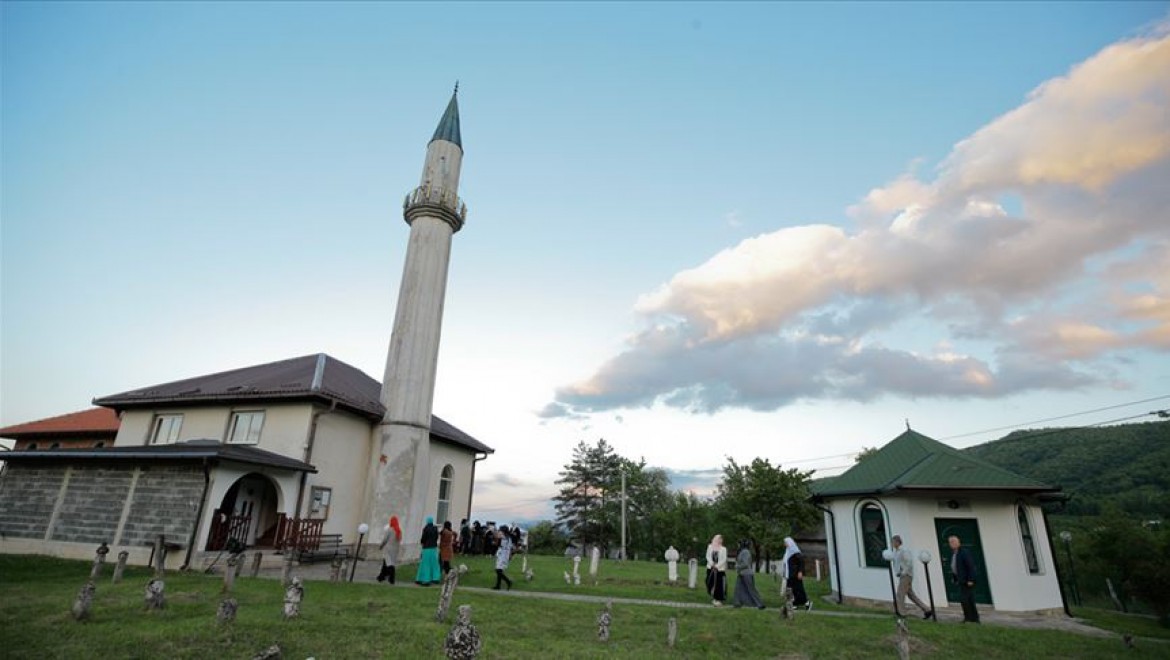 TDV'den Bosna Hersek'in 'ahidname' köyünde iftar