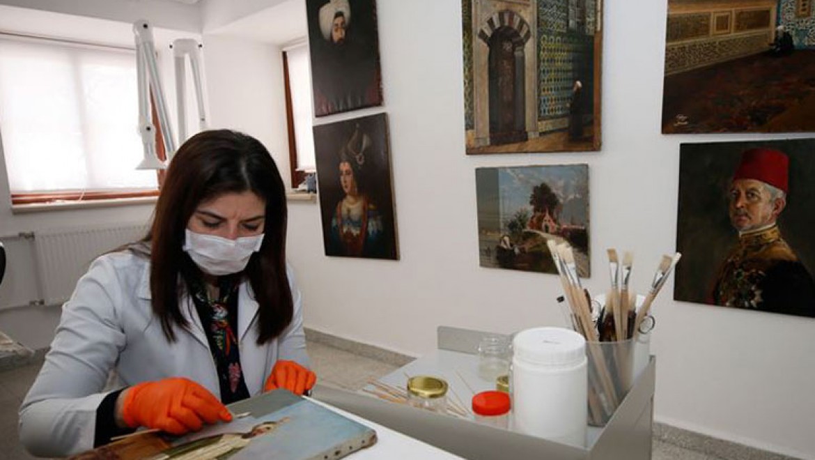 Topkapı Sarayı'nın deposunda muhafaza edilen tablolar sanatseverlerle buluşacak