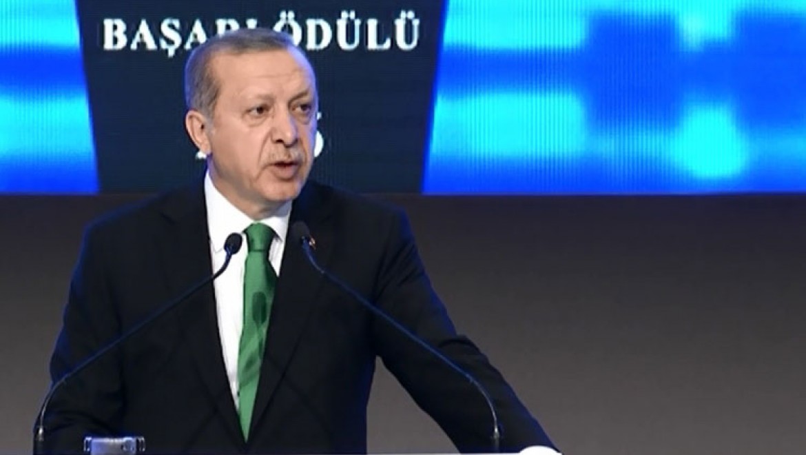 Cumhurbaşkanı Erdoğan: Siyaset eğer dürüst yapılırsa, millet sizi bir yerlere getirir