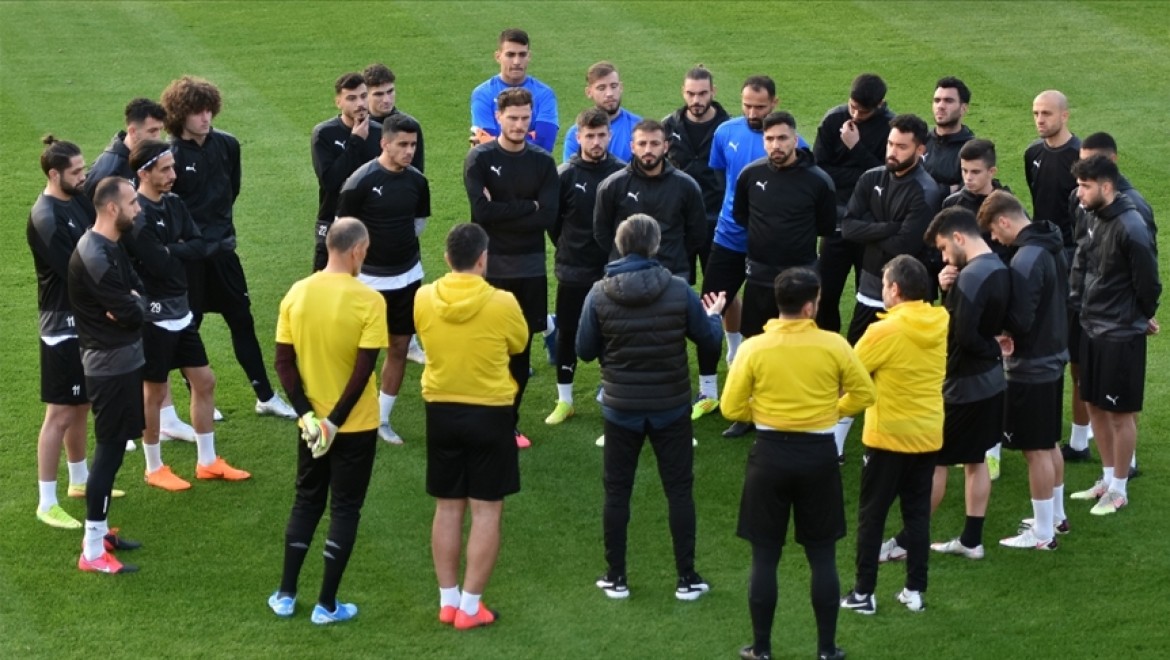 Profesyonel liglerin tek namağlup ekibi Manisa FK'de hedef Süper Lig
