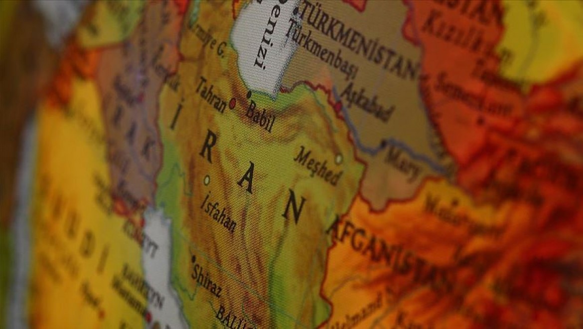 İran'da Yolcu Uçağı İnişi Sırasında Alev Aldı