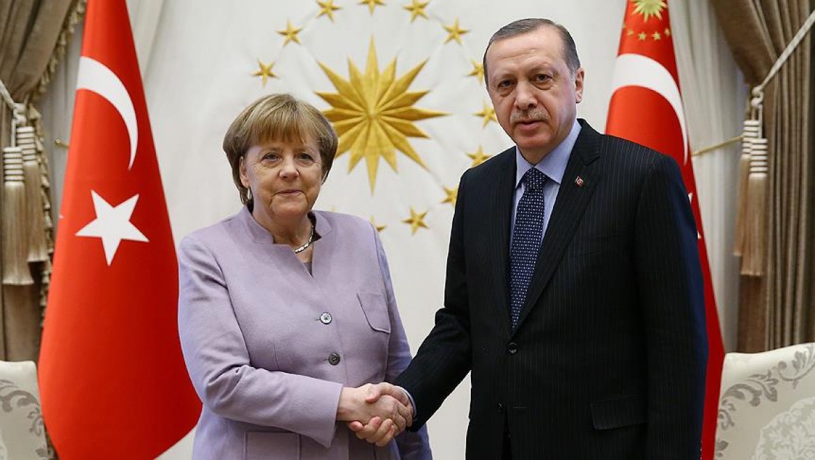 Cumhurbaşkanı Erdoğan Merkel İle Suriye'yi Görüştü