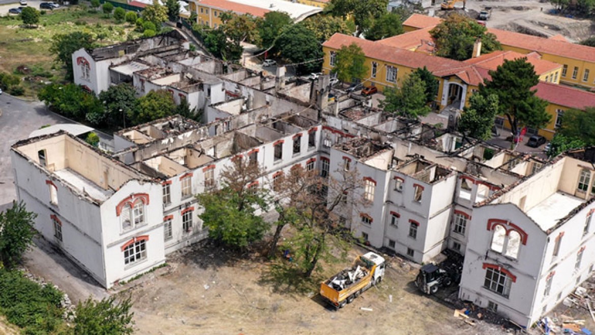 Yangında zarar gören Balıklı Rum Hastanesi yılbaşına kadar eski haline getirilecek