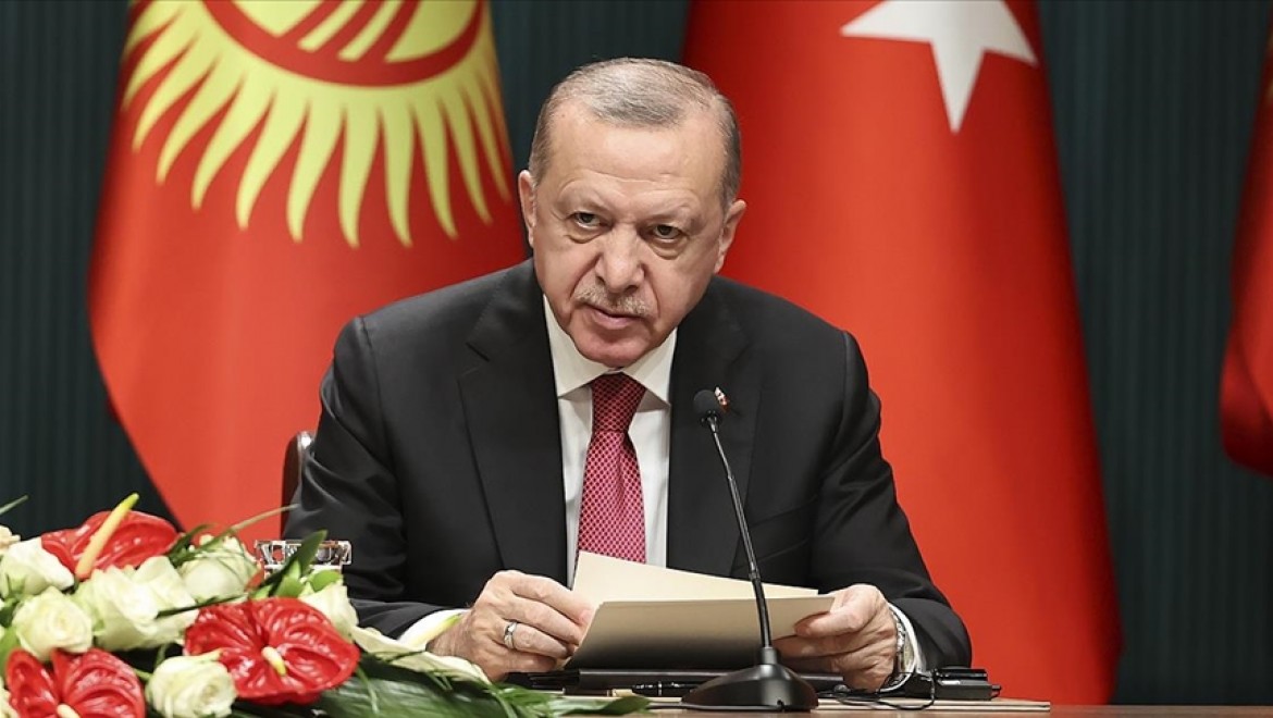 Erdoğan: Son dönemde yaşanan hadiseler FETÖ'nün çirkin yüzünü bir kez daha gözler önüne sermiştir