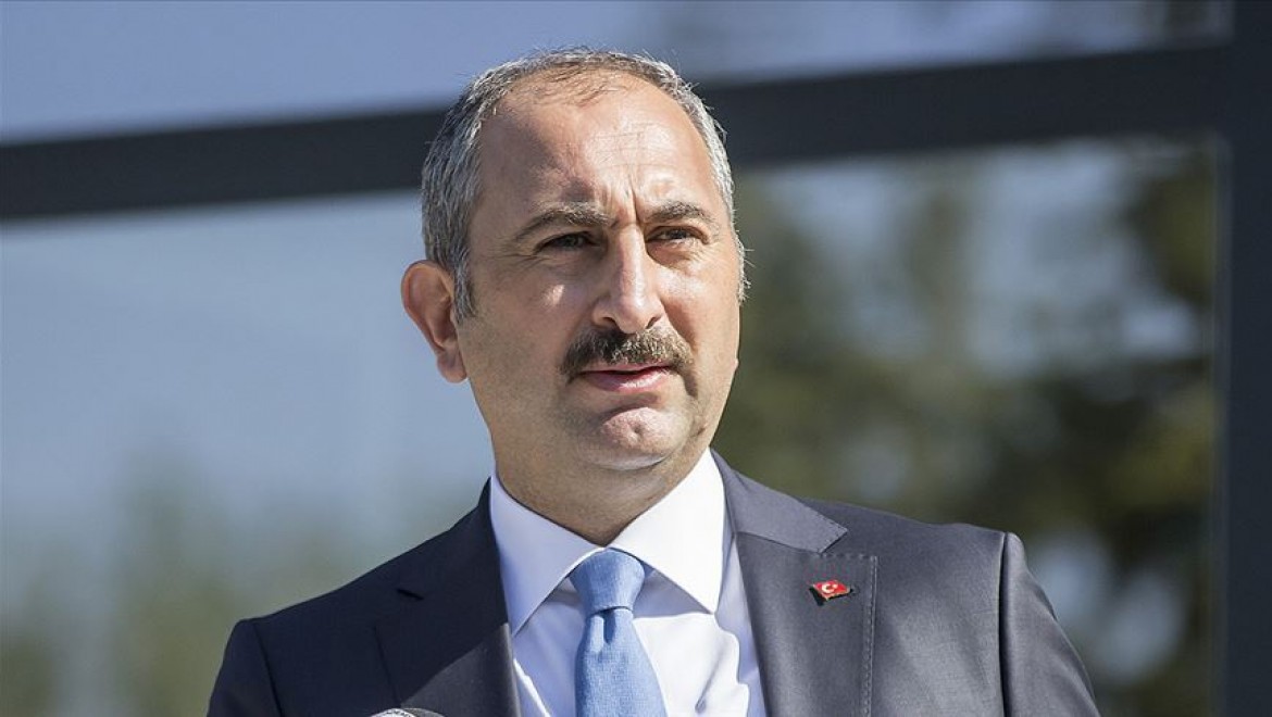 Adalet Bakanı Gül: Avrupa'da nükseden İslam düşmanlığının kurumlara sirayet ettiğini görmek endişe verici