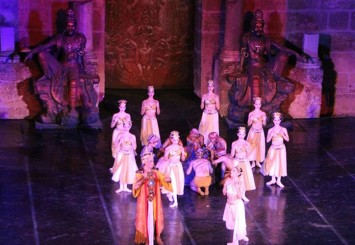 Aspendos Opera ve Bale Festivali'nde "La Bayadere" balesi sahnelendi