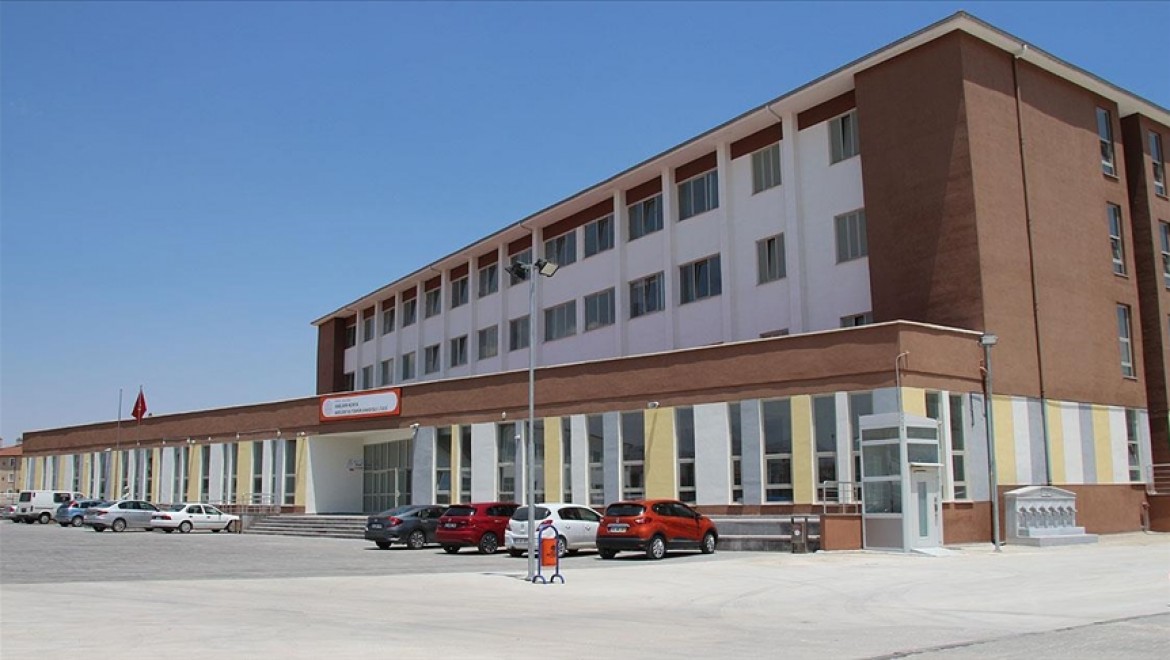 Konya'da açılan ASELSAN Konya Mesleki ve Teknik Anadolu Lisesi öğrencilerini bekliyor