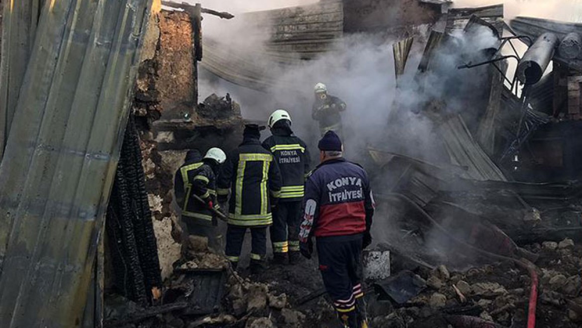 Konya'nın Beyşehir ilçesinde ev yangını...