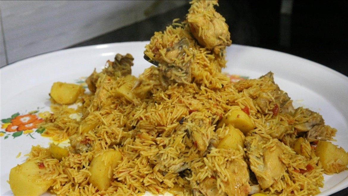 Pakistan'da Ramazan Bayram'ı sofralarının vazgeçilmez yemeği: Biryani