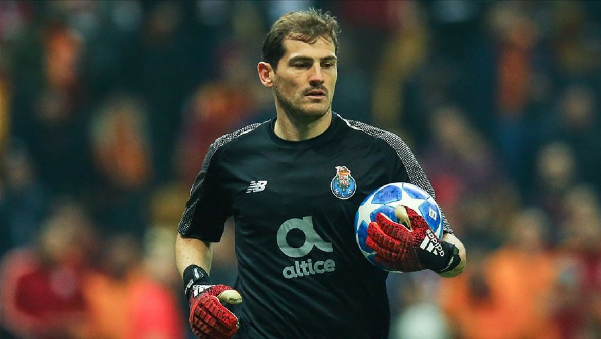 Iker Casillas yeşil sahalara veda etti