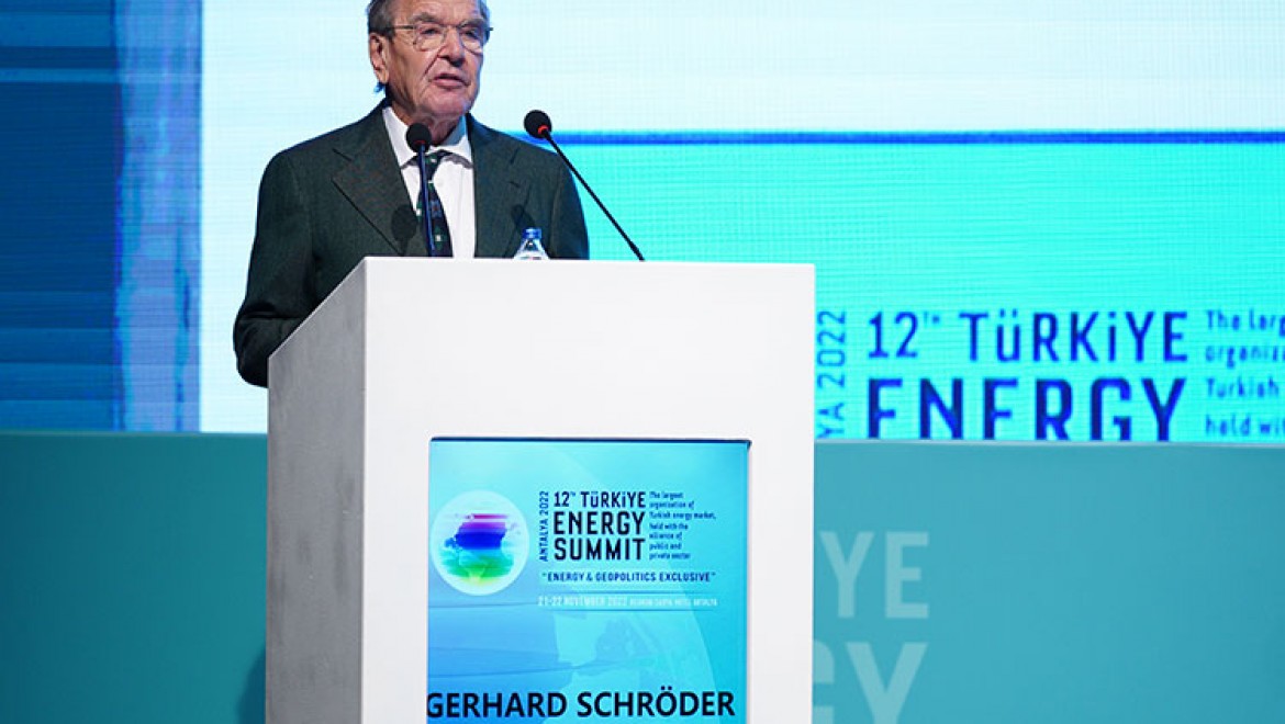 Schröder: Enerji fiyatlarına fren şart