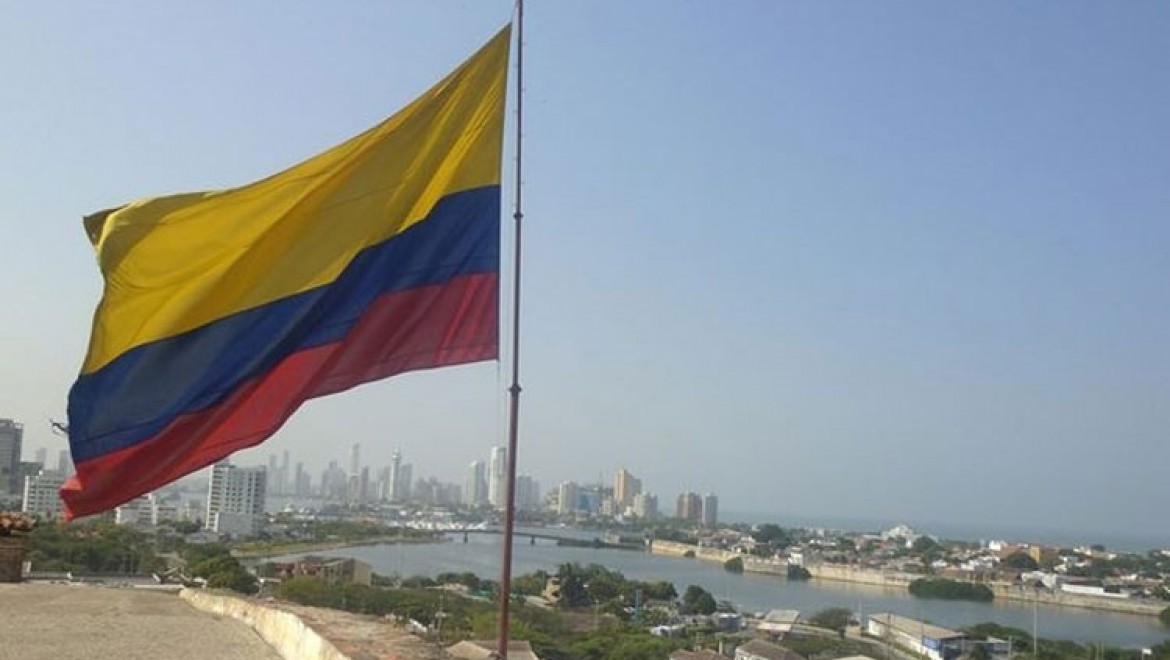 Kolombiya'da Ulusal Grev Komitesi hükümet karşıtı protestoları askıya aldı