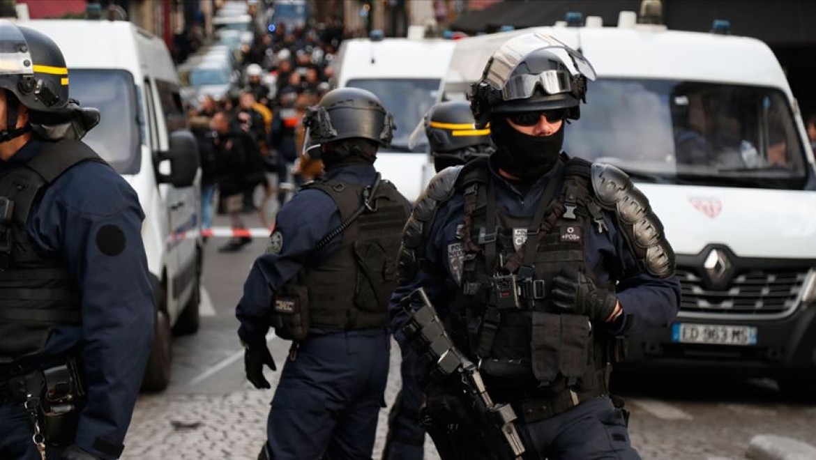 Fransa'da PKK'ya finans sağlayan 6 kişi gözaltına alındı