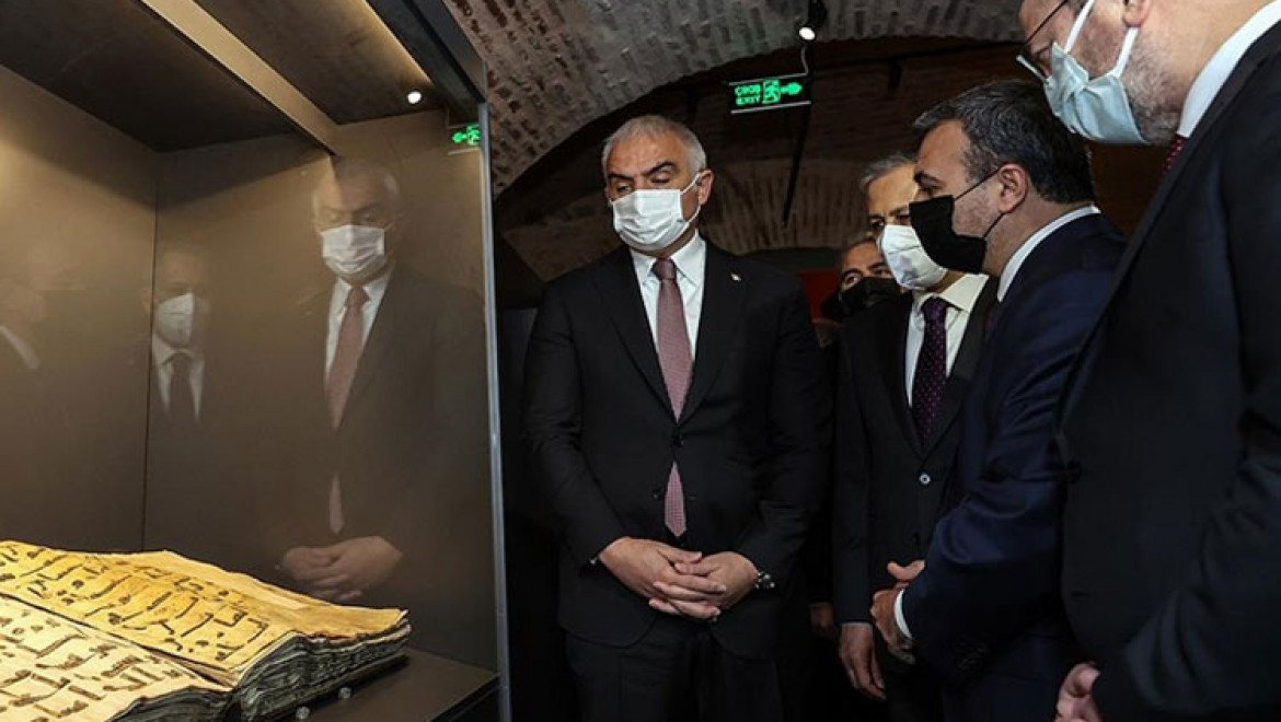 Kültür ve Turizm Bakanı Ersoy 'İnanç ve Sanat' sergisinin açılışına katıldı