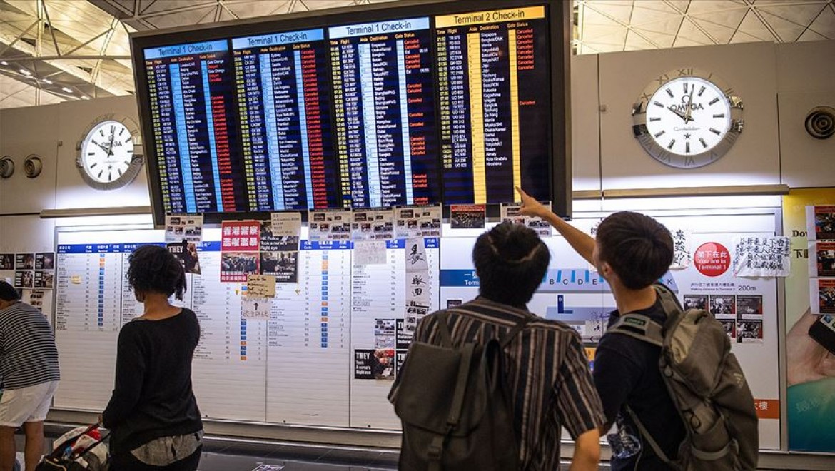 Hong Kong Havalimanı'nda uçuşlar tekrar başladı