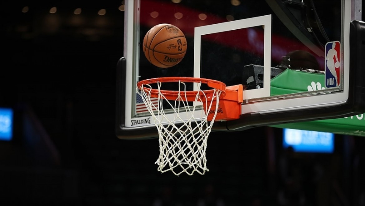 NBA'de Brooklyn Nets'i eleyen Milwaukee Bucks Doğu Konferansı finaline yükseldi