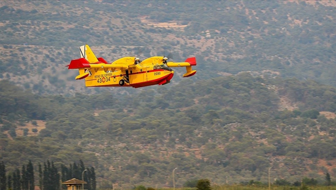 İspanya'dan gönderilen 2 yangın söndürme uçağı Muğla'da faaliyetlerine başladı