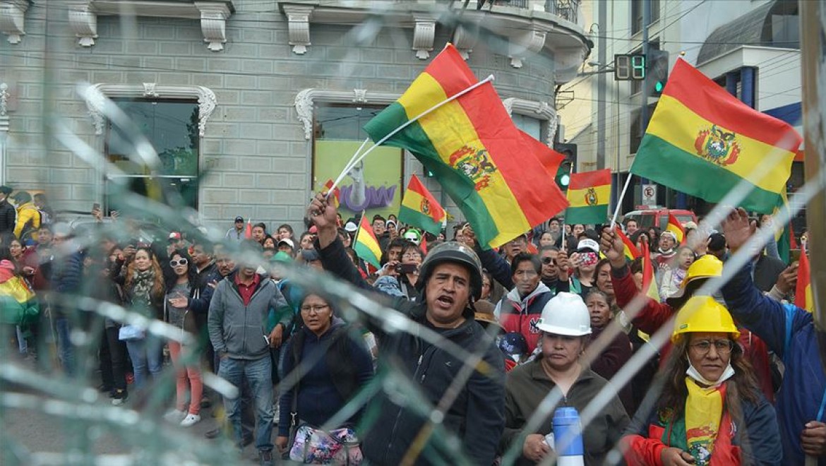 Bolivya Genelkurmay Başkanı, Devlet Başkanı Morales'in istifasını istedi