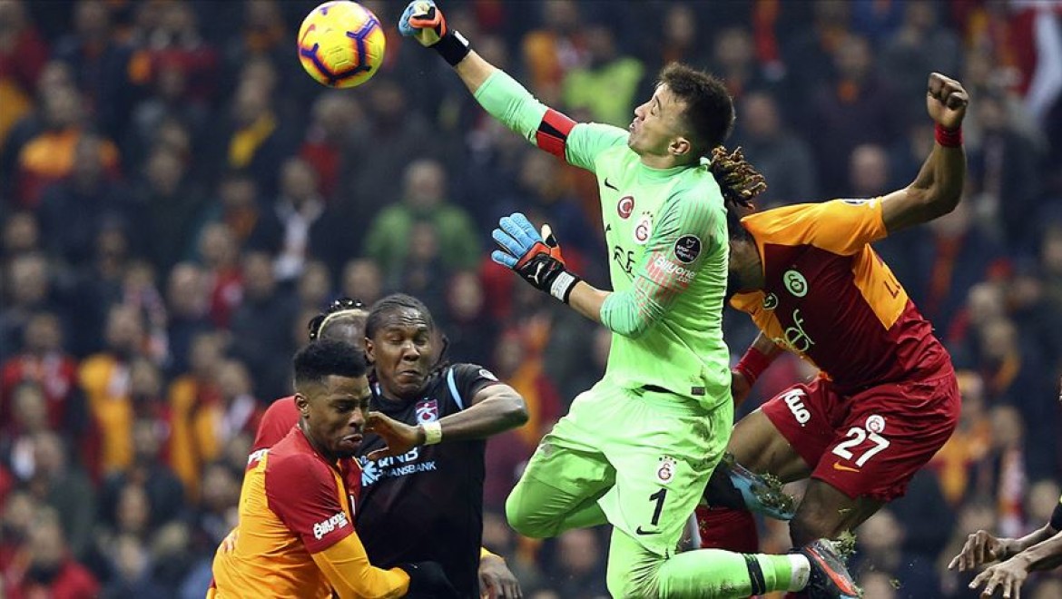 Galatasaray'ın Savunması İkinci Yarıda Daha İyi