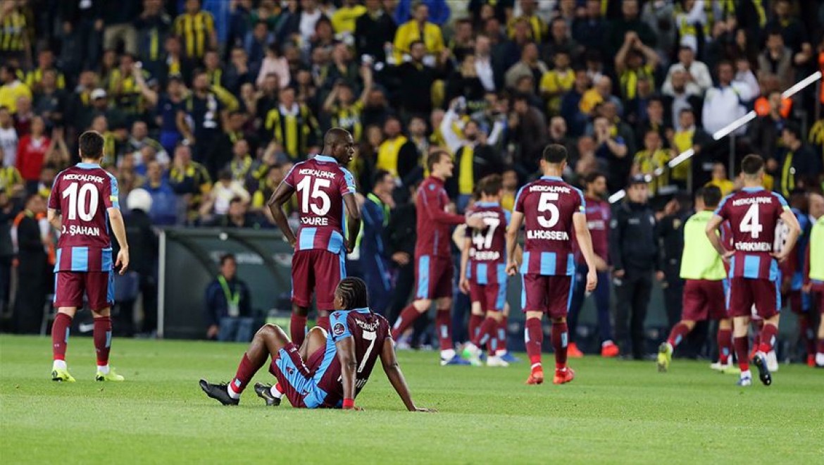 Trabzonspor son dakika golleriyle 10 puan kaybetti