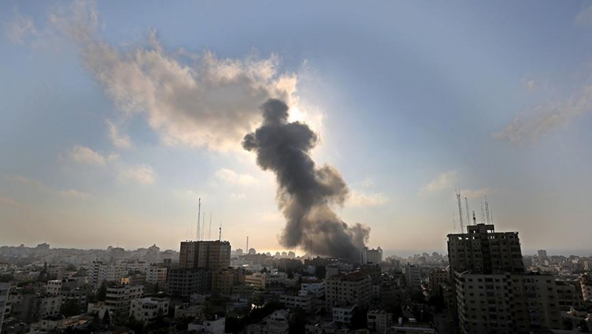 İsrail Gazze'de 3 Noktayı Vurdu
