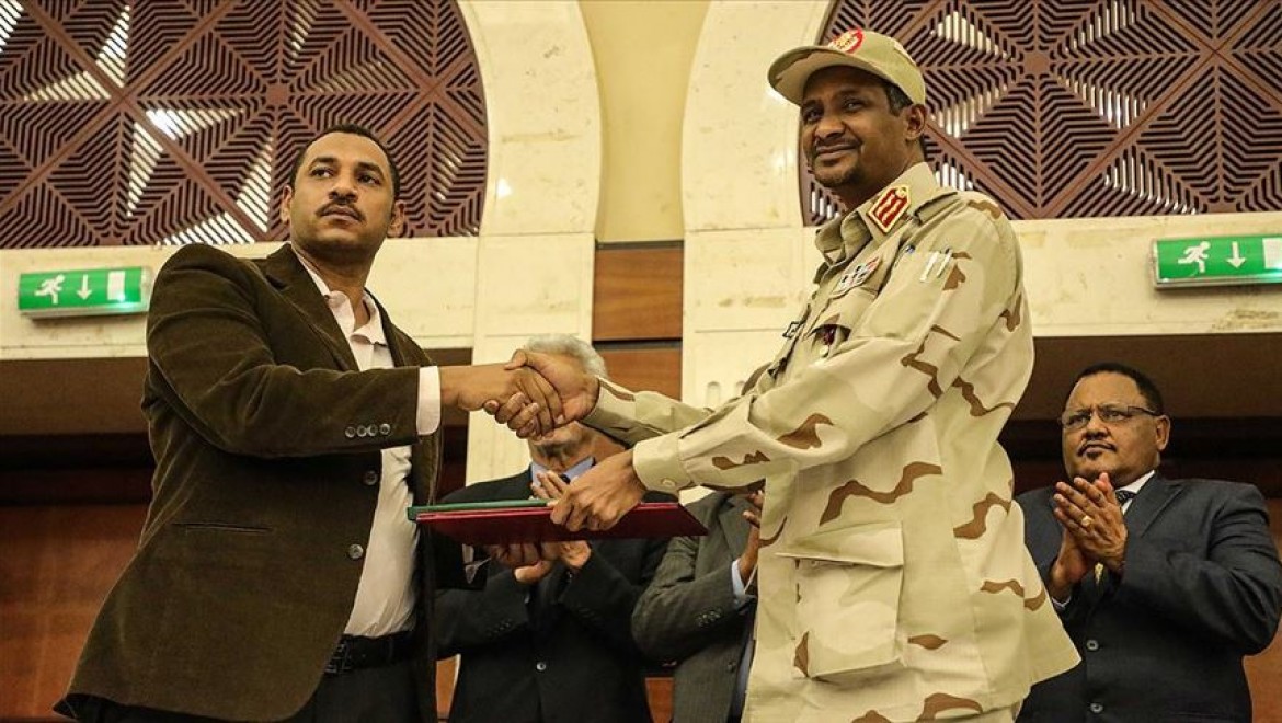 Sudan'da siyasi krizi bitirecek ilk adım atıldı