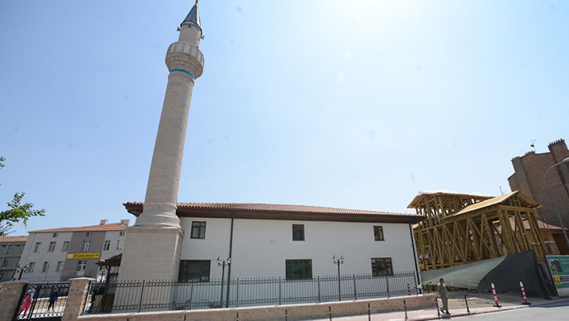 Kadı İzzetin Camii Restorasyonu Tamamlandı