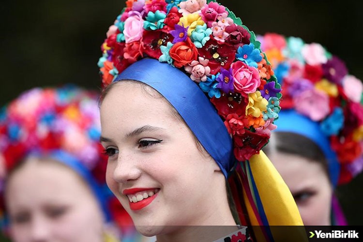 Provalarını sığınakta yapan Ukraynalı çocuklar, 23 Nisan'da İzmir'de dans edecek