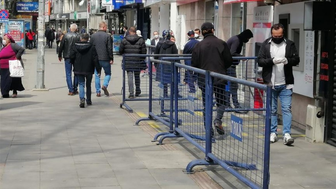 Zonguldak'ta 1,5 metreden yakın yürüyenlere idari para cezası uygulanacak
