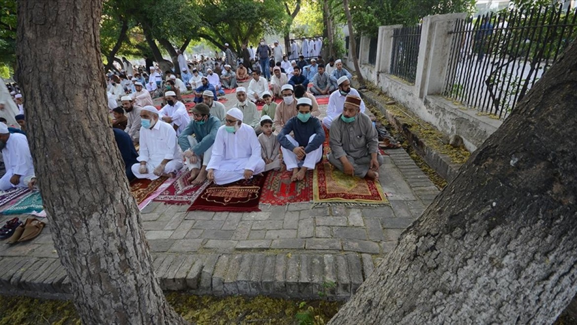 Pakistan'da Ramazan Bayramı yarın idrak edilecek