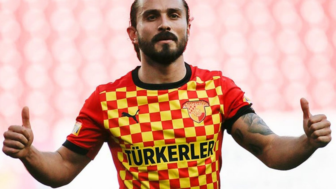 Süper Lig'de tüm maçlarda oynayan tek futbolcu Halil Akbunar