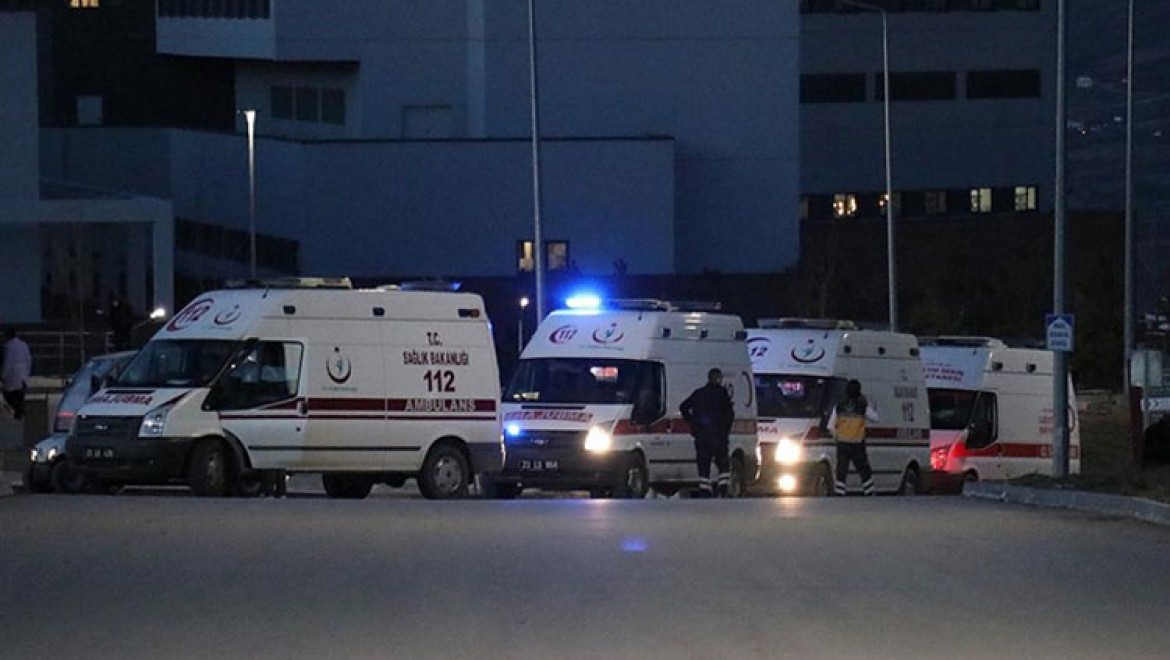Bitlis'te helikopter kazasında şehit olan 11 askeri personelin naaşı Elazığ'a getirildi