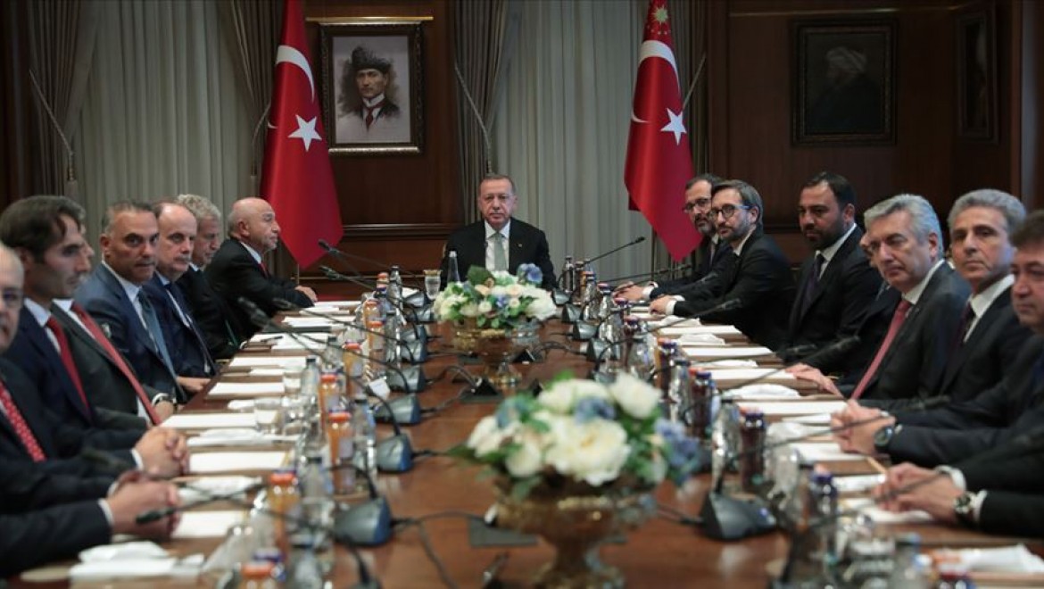 Cumhurbaşkanı Erdoğan TFF Yönetim Kurulunu kabul etti