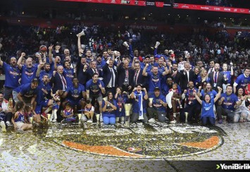 Anadolu Efes EuroLeague'de üst üste 2.kez şampiyon