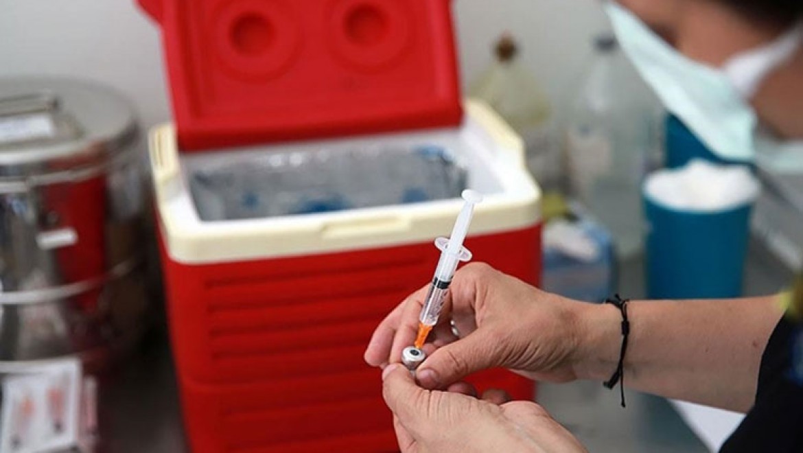 Bakan Koca'dan BioNTech aşıları için '6 saat' uyarısı