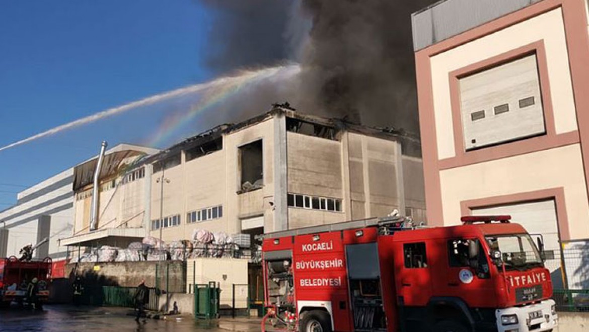 Kocaeli'de fabrika yangını
