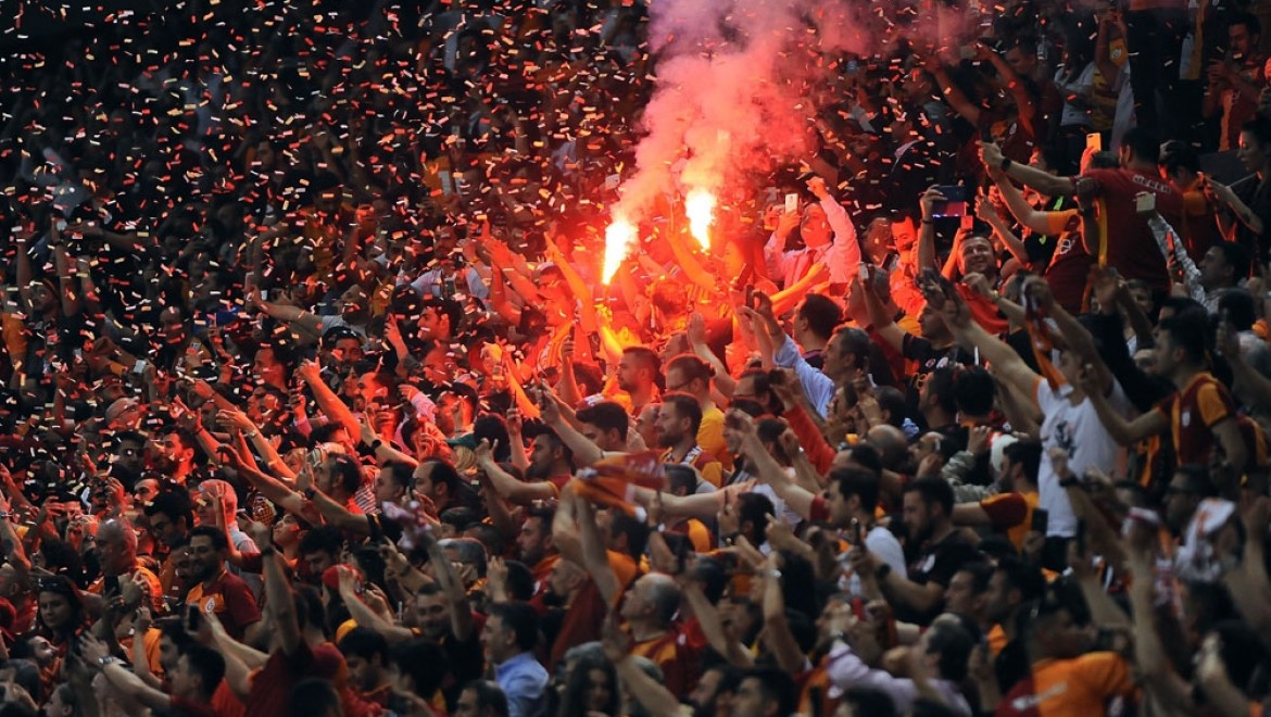 Galatasaray taraftarlarından kombineye yoğun ilgi