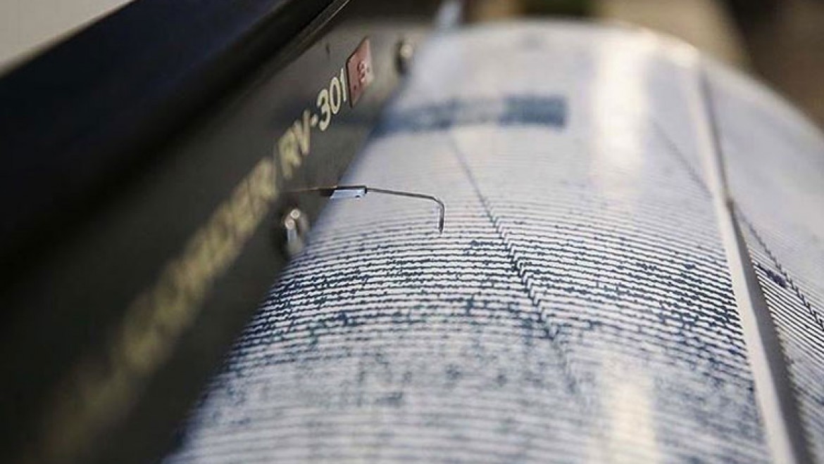 Akdeniz'de 4 ve 4,9 büyüklüğünde iki deprem