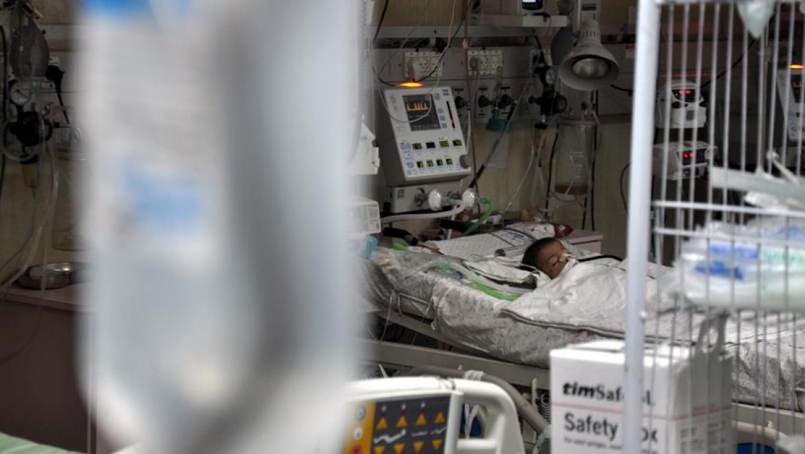 Gazze'de Yakıt Krizi Nedeniyle Bir Hastanede Sağlık Hizmetleri Durdu