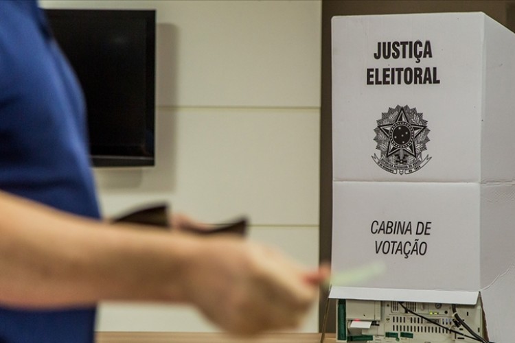 Brezilya'da genel seçimler için oy verme işlemi başladı