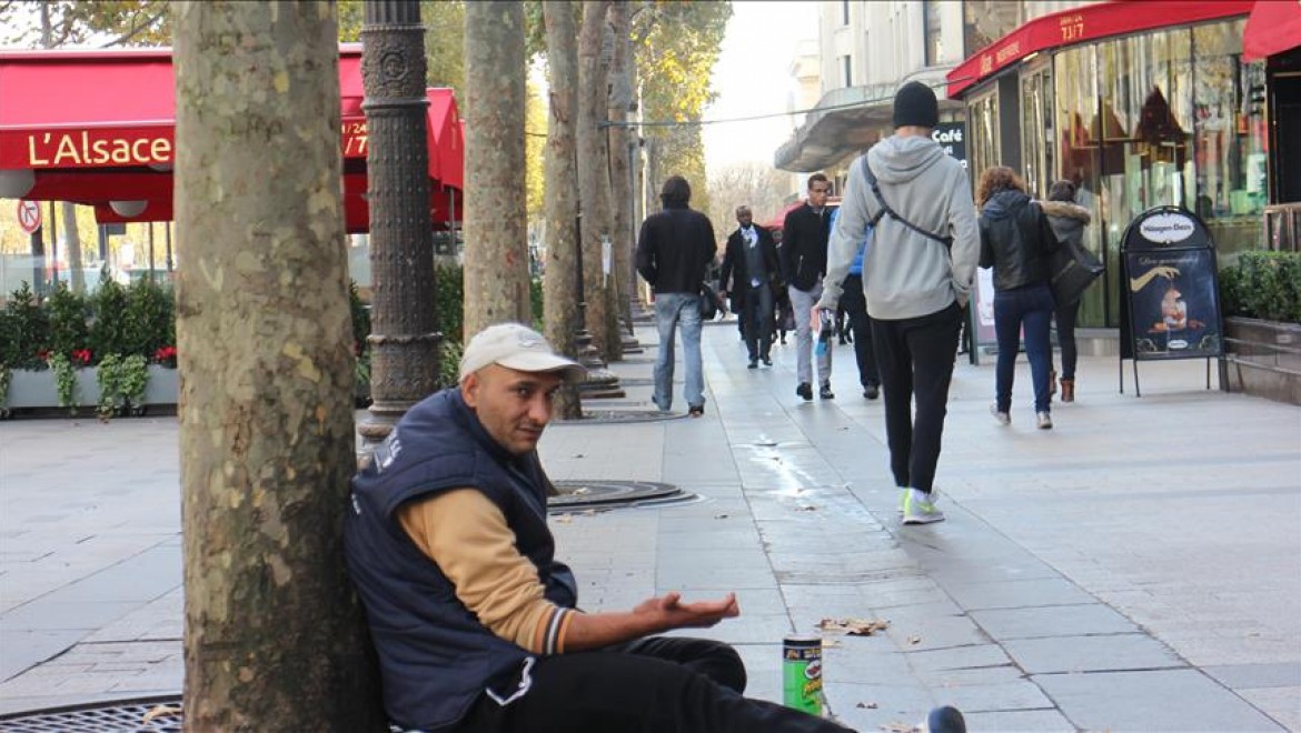 Fransa'da Sokakta Oturmak Ve Alkol Almak Yasak