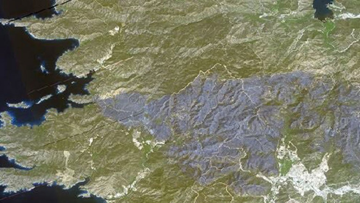 MSB, Marmaris'teki yangında tahrip olan bölgelere ait uydu görüntülerini paylaştı