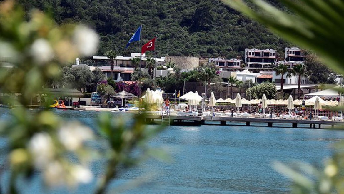 Türkiye dünya turizm gelirlerinde iki basamak yükseldi