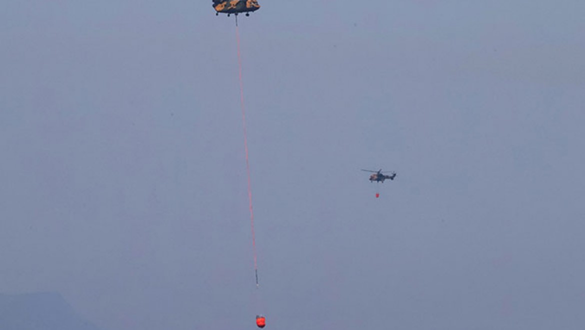 Marmaris'teki yangının söndürülmesi için askeri helikopterler 201 sorti yaptı