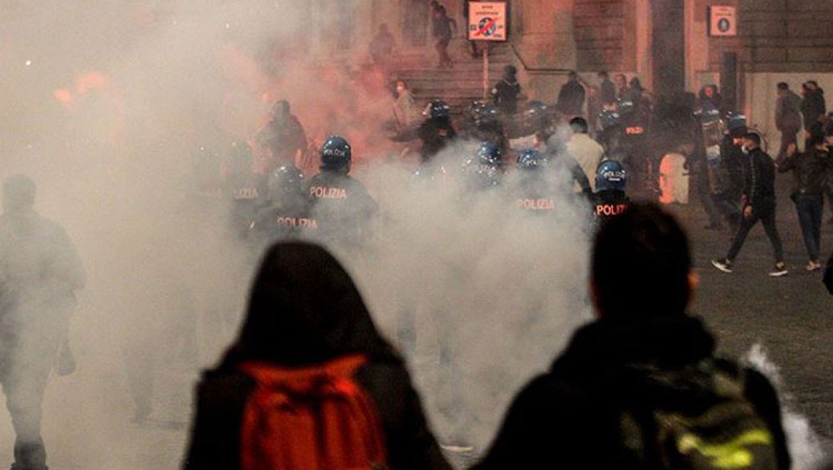İtalya'da salgına yönelik son tedbirler protestolara neden oldu