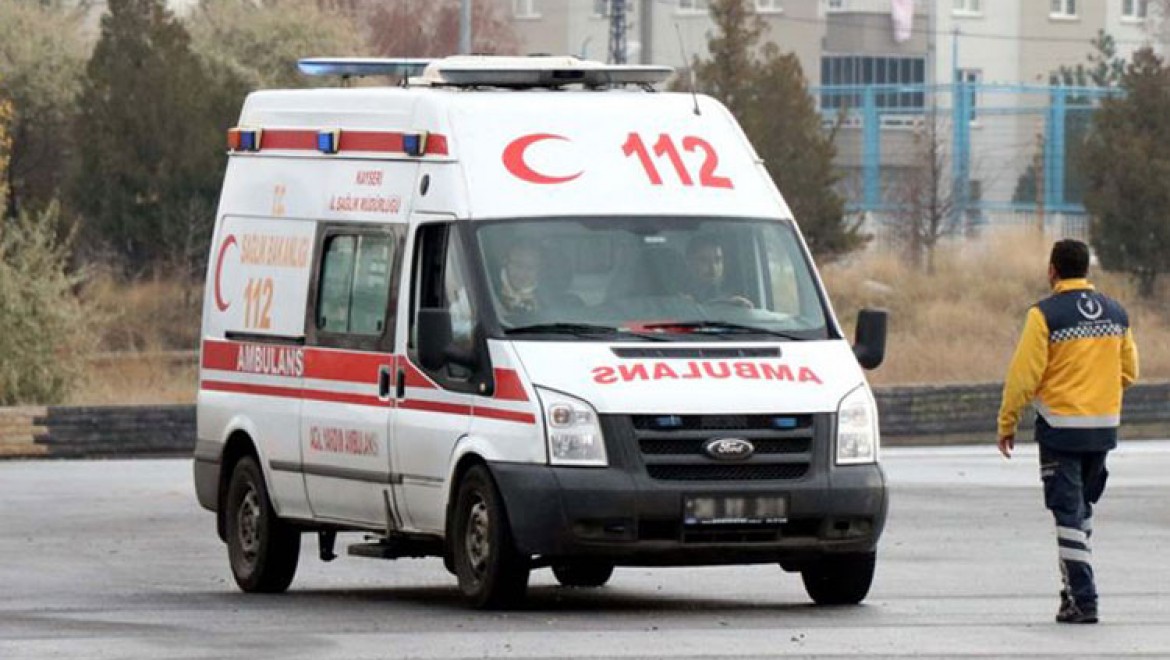 Van'da silah kazasında yaralanan asker şehit oldu