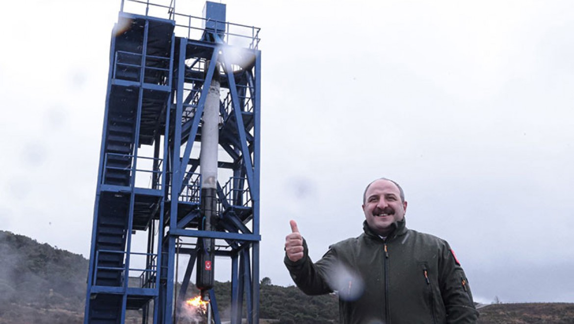 'Ay'a Sert İniş' görevi: Hibrit roket motoru testi geçti