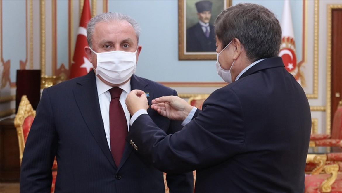 TBMM Başkanı Şentop'a TÜRKSOY'dan Abay Kunanbay Madalyası