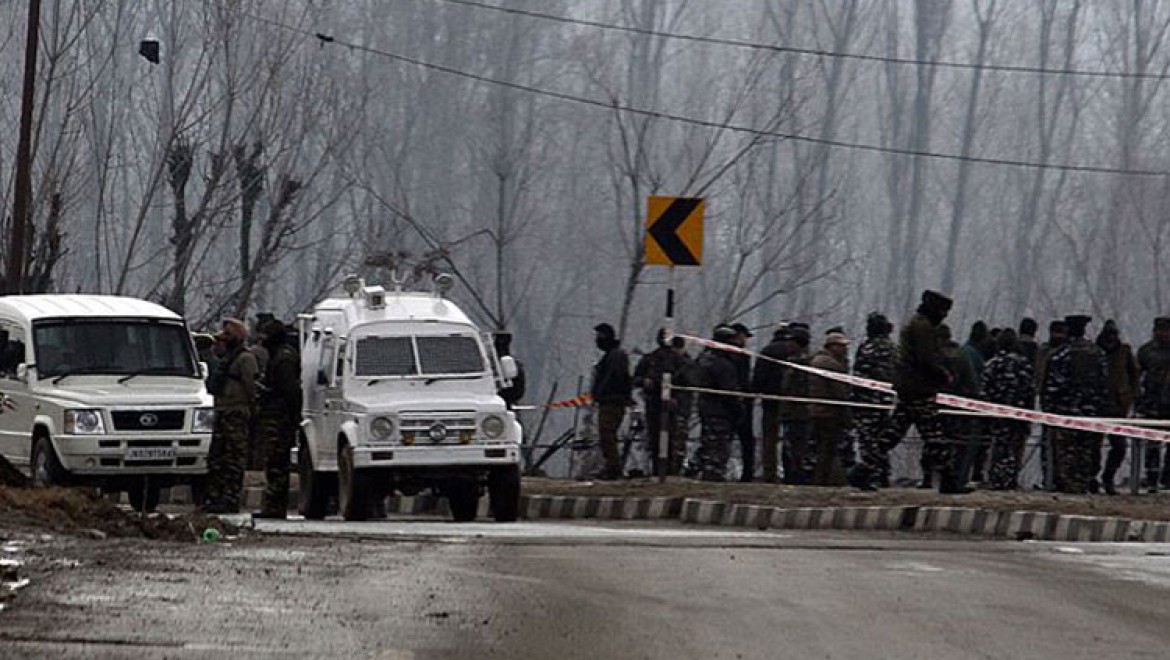 Pakistan Hindistan sınırında Hint askerleri ateş açtı