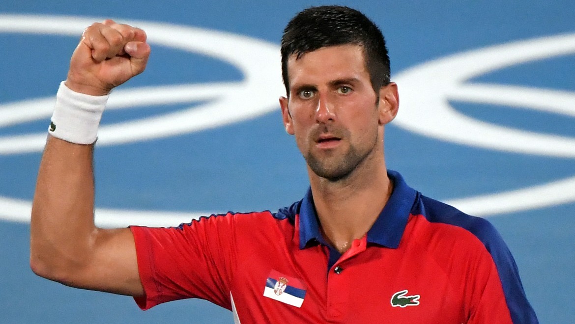 Novak Djokovic Tokyo'da set kaybetmeden yarı finalde